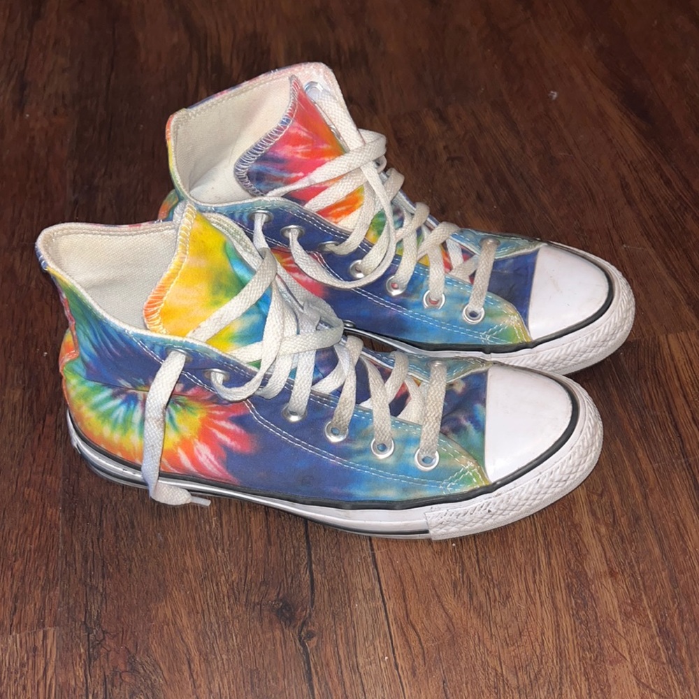 Tye Dye converse